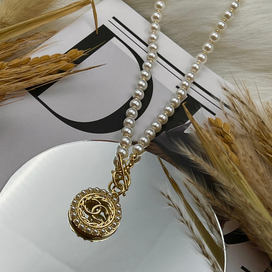 Gold Pearls Chanel hoop pendant Necklace