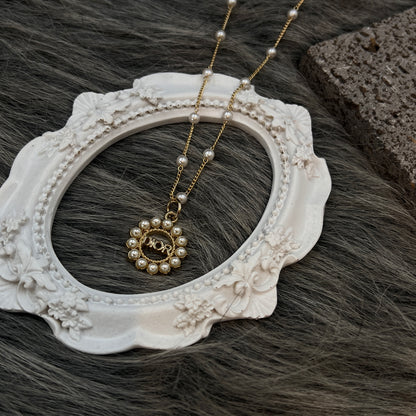 Gold Pearls hoop D pendant Necklace